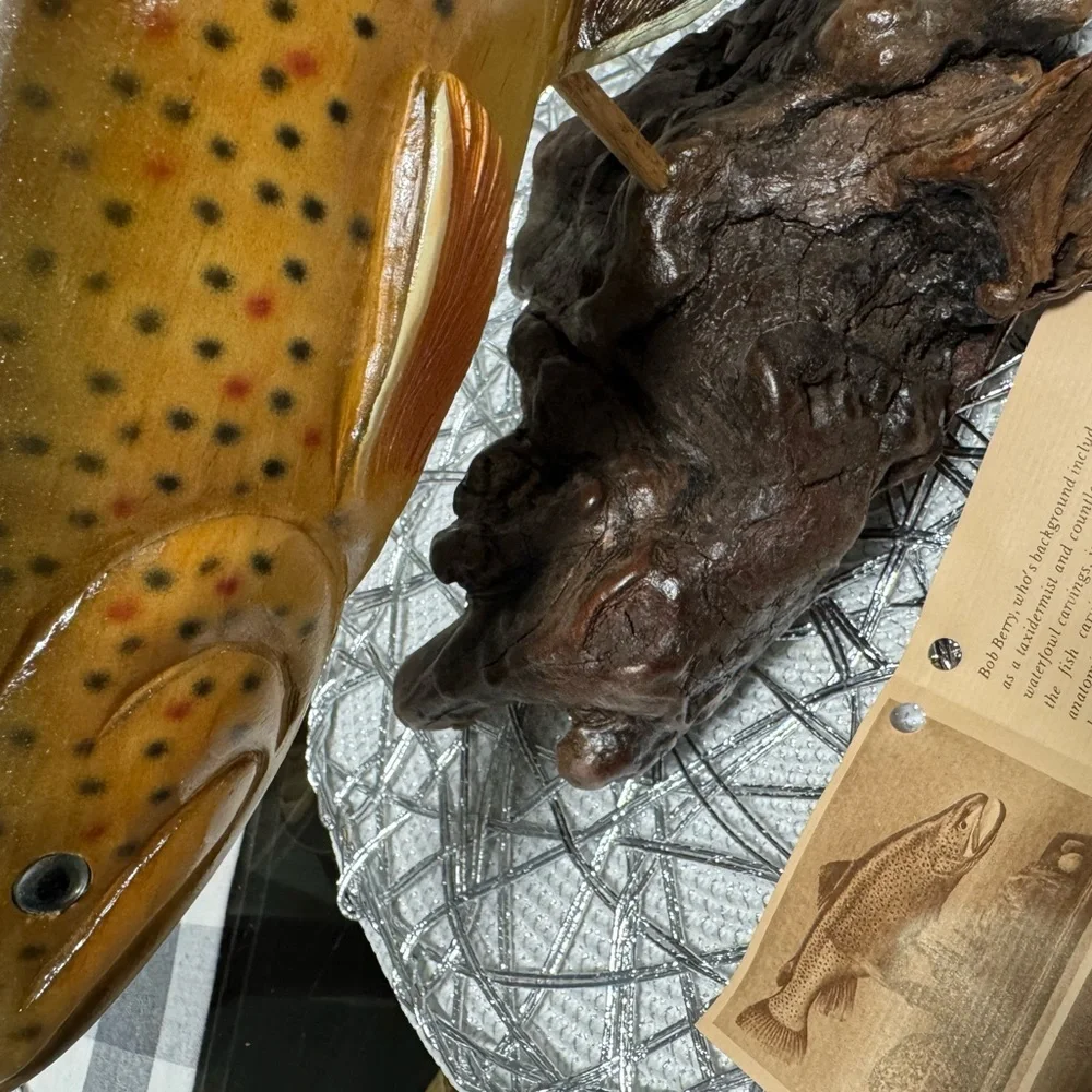 Vintage 1987 Handcrafted Brown Trout Sculpture on Driftwood Base! - Picture 9 of 11